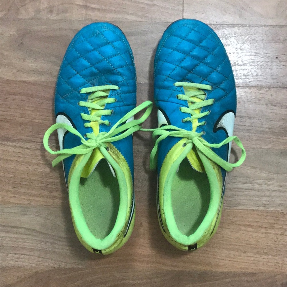 Size 8.5 Neon & Blue Nike Tiempo Soccer Cleats